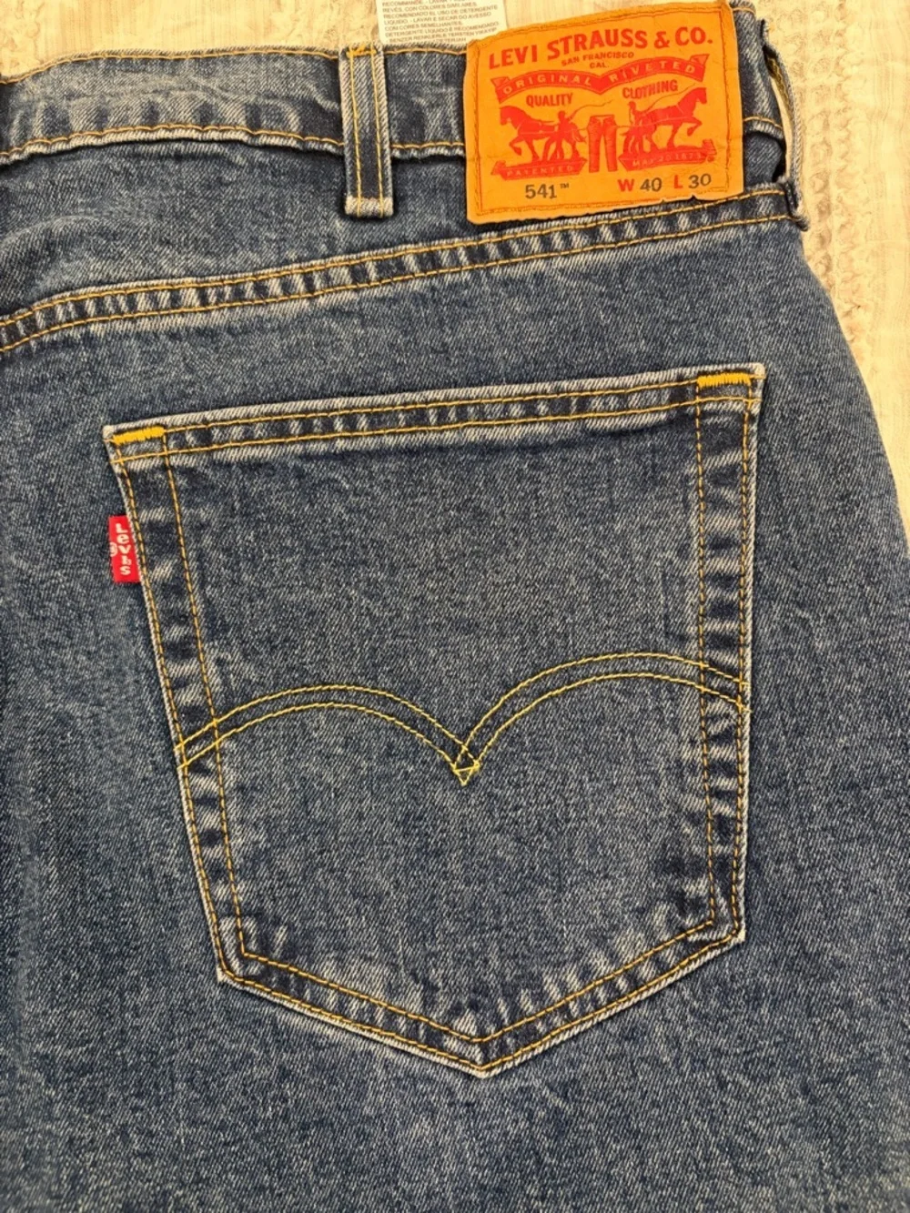 Levi’s 541 Athletic Fit Jeans Mens 40x30 Medium Wash Straight Leg Denim EUC